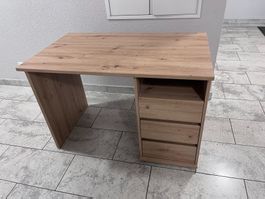 Schreibtisch
