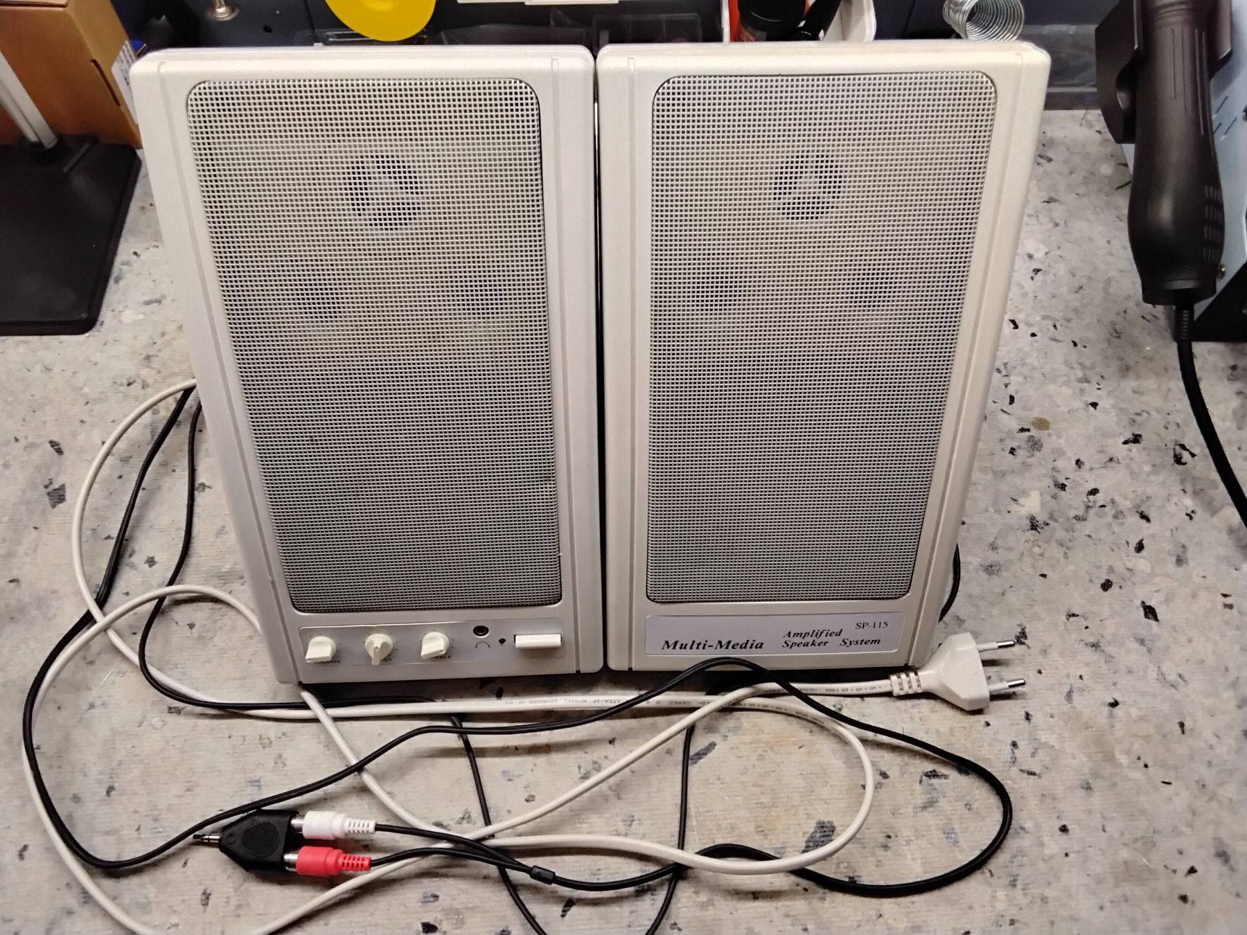 Commodore PCs: Lautsprecher für Amiga oder Retro PC – D'occasion à Lyss par Ruczek123 1