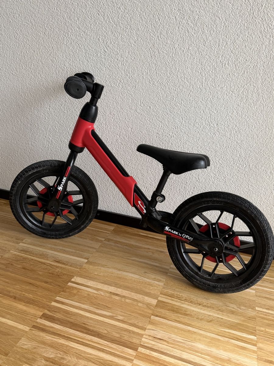 Mini Bike: Balance Bike, red, with wheel light – Usato da Zürich venduto da jbq_rhv2 1