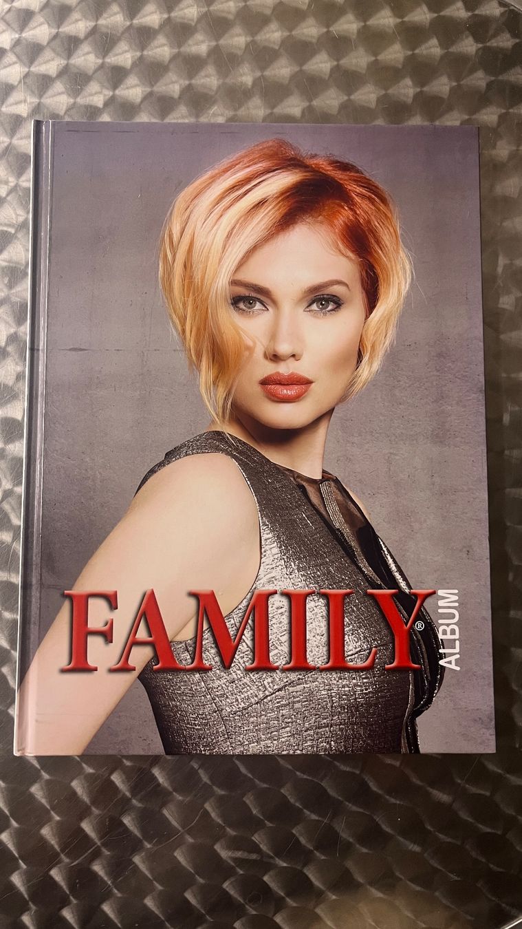 Bücher: Frisurbuch Coiffeur – Gebraucht aus Meinisberg von Coiffeur_Liquidation