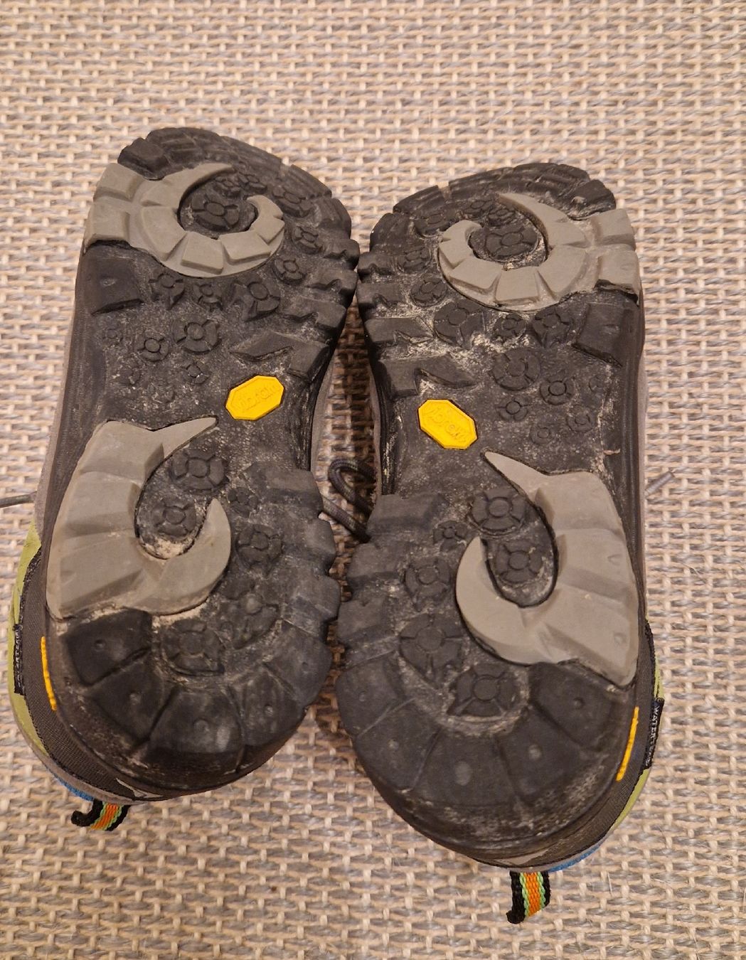 Everest Scarpe per ragazzi: Kinder Wanderschuhe, Gr. 36 – Usato da Zürich venduto da Lena712 2
