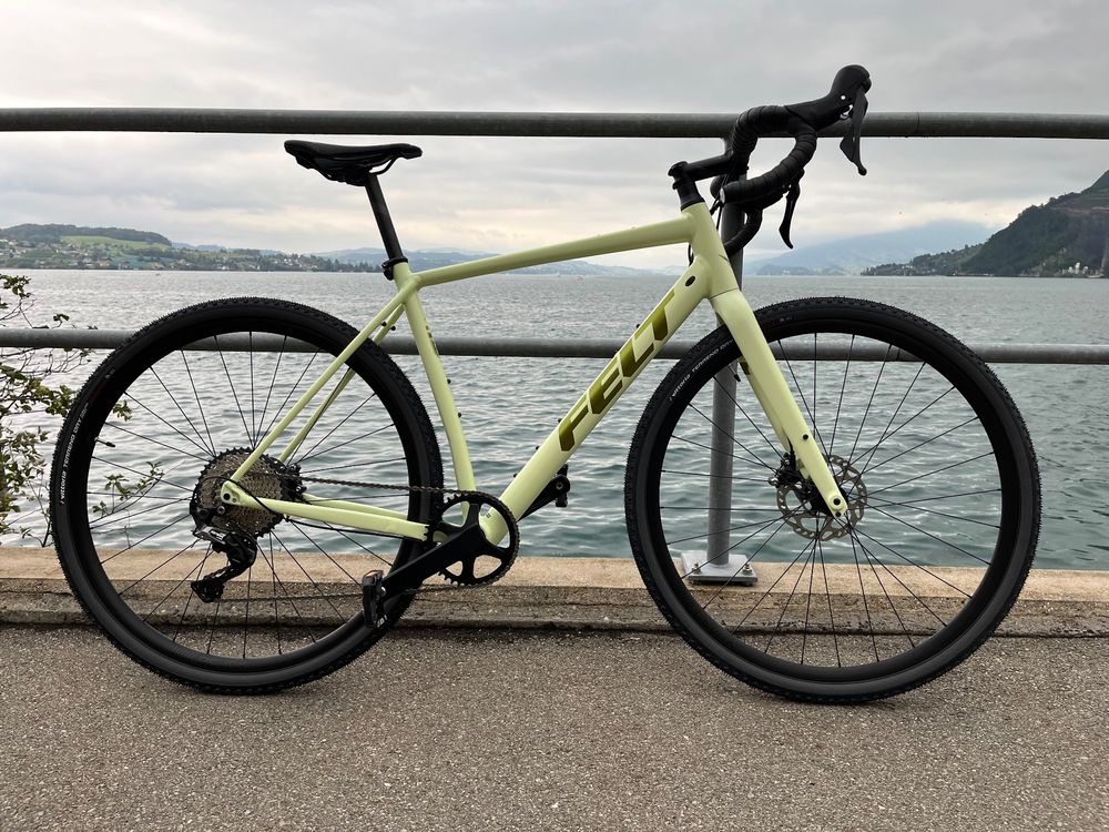 Felt Breed 30 Gravel Bike Grösse L/56 Räder 28" Mod. 2023 Kaufen auf