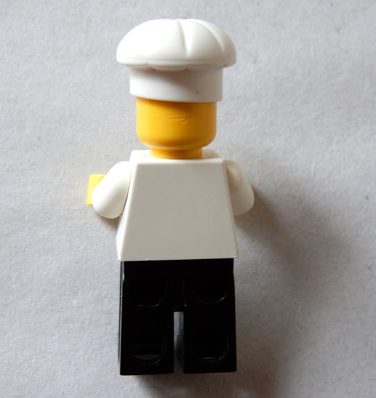Lego Kit di costruzioni: Lego Minifigur Koch - schw. Beine, Bart – Usato da Senèdes venduto da Framboise52 1