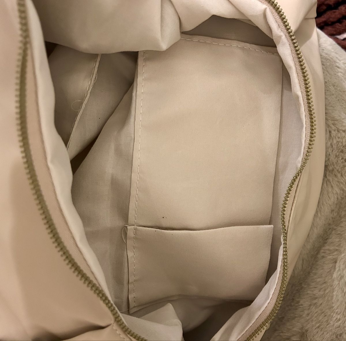 Taschen für Damen: Sac couleur blanc cassé – Neu (gemäss Beschreibung) aus ANIèRES von feuillette 2