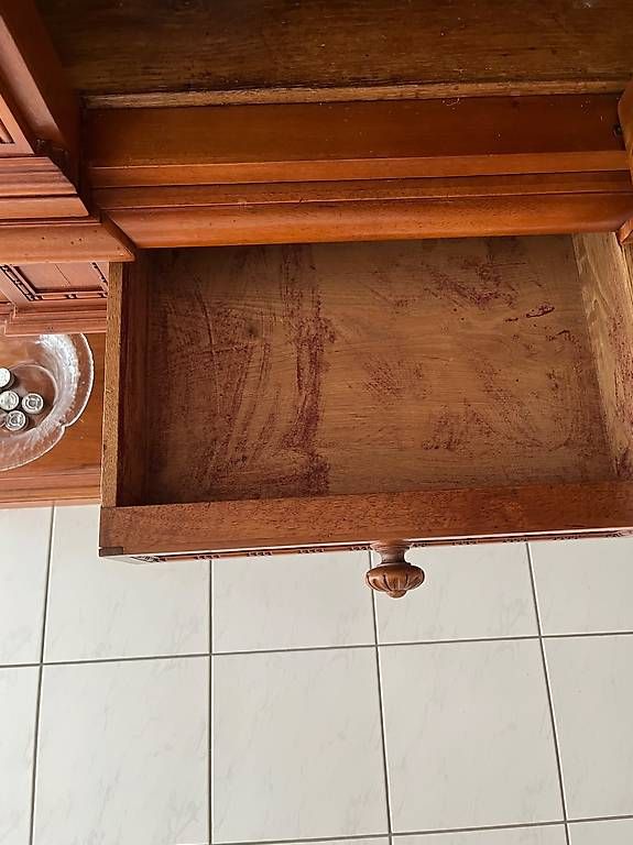 Credenze: Buffet aus massivem Holz – Usato da Bern venduto da tan_2rrh 3