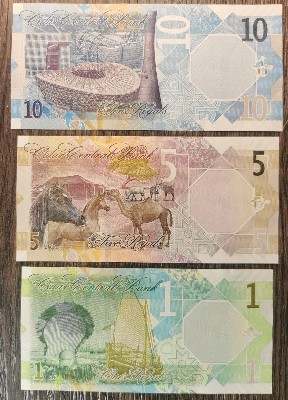 Banconote: Qatar SET 1/5/10 Riyals Occasion _2 – Usato da Cousset venduto da Patricio77 1