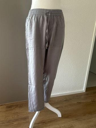 Leichte Sommerhose grau von s.Oliver Gr. 34