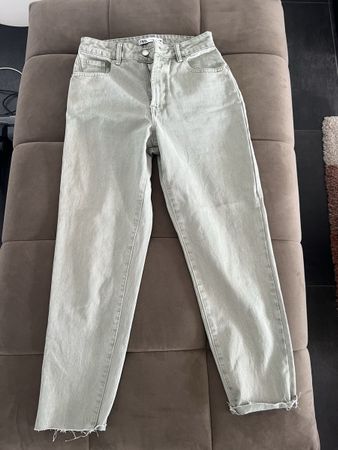 Zara Mom Jeans Gr. 34 Frühling Sommer Trendfarbe