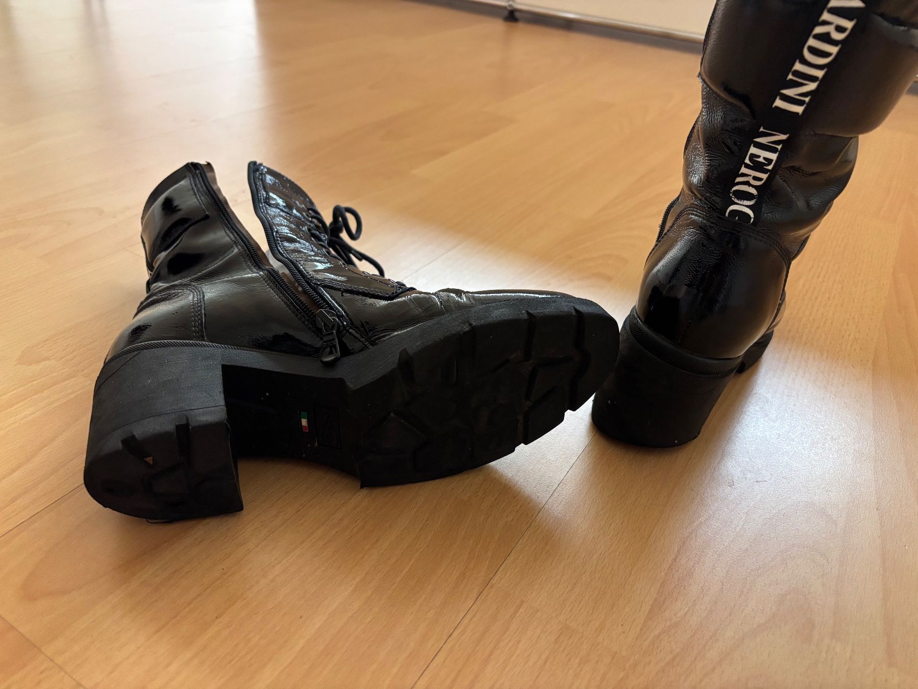 Scarpe da donna: NEROGIARDINI Stiefel, Gr. 39, Schwarz, Gebraucht – Usato da Weissbad venduto da FlickflauderY 3