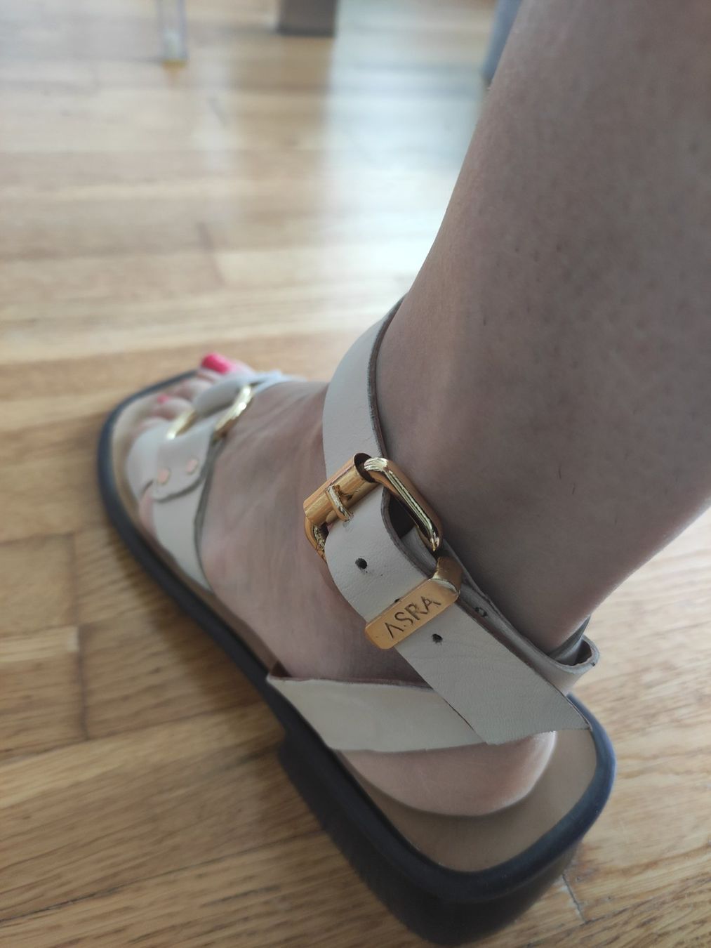 Scarpe da donna: Sandale weiss Gr.39 von ASRA – Nuovo (secondo la descrizione) da Schliern b. Köniz venduto da Pecannut 7