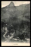 AK Les Avants, Ortspartie mit Bergpanorama