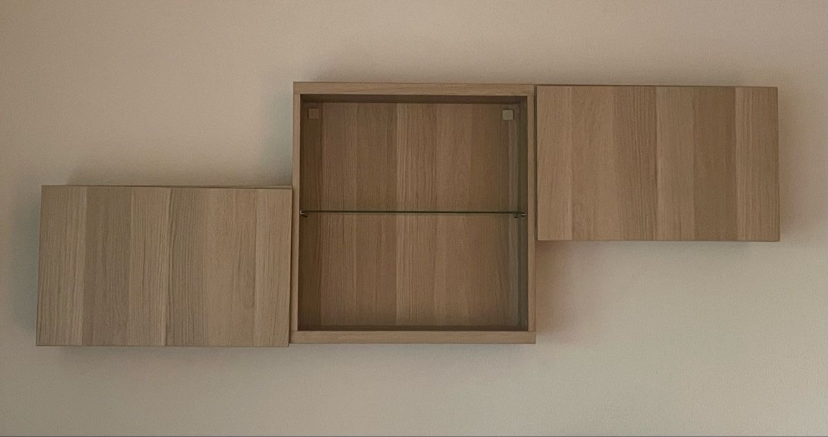 Ikea Scaffali: Mobile Besta IKEA, 3 moduli combinazione sospesa – Usato da Baar venduto da vas_8qjf