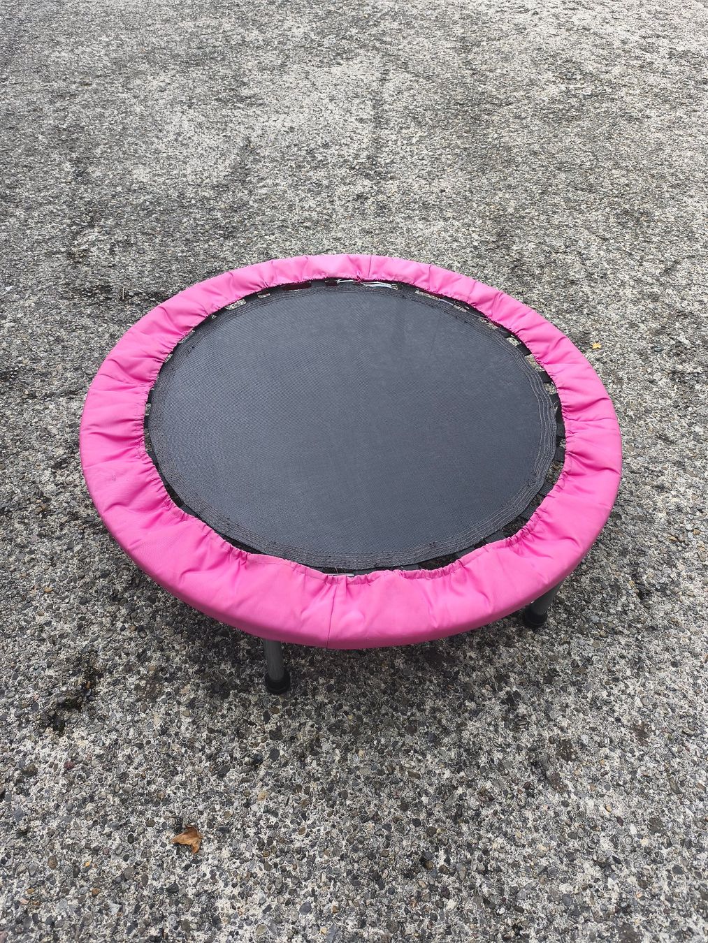 Trampolini: Trampolin pink – Usato da Bettwiesen venduto da brisan