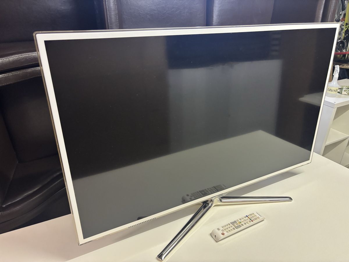 Samsung Televisori: Tv Samsung Smart – Usato da Zug venduto da Deks 6