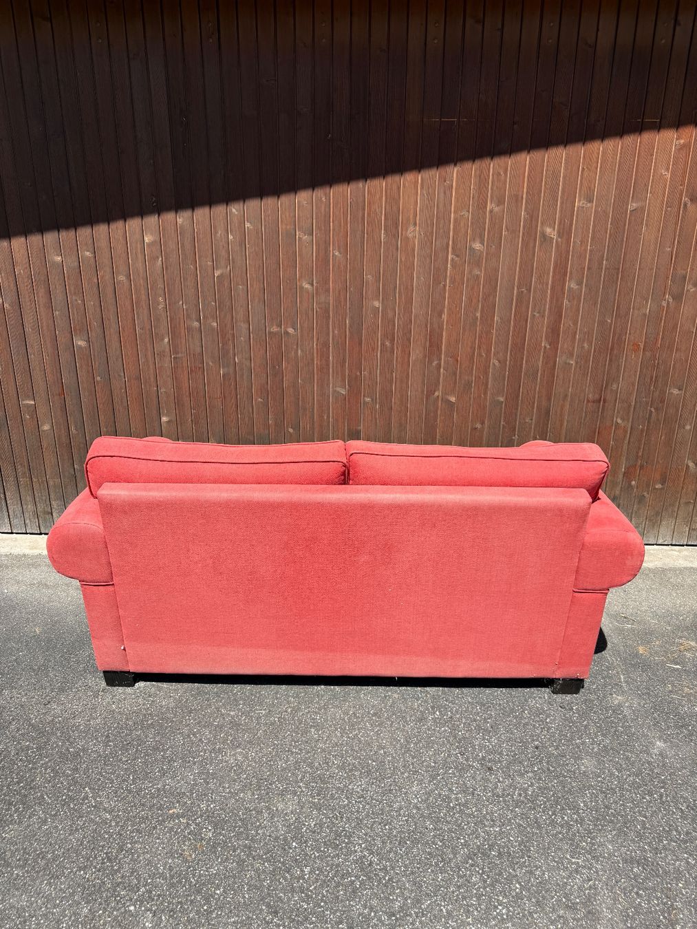 Sofas: Korallenrote Couch – D'occasion à Pfäffikon SZ par Tonimarroni99 3