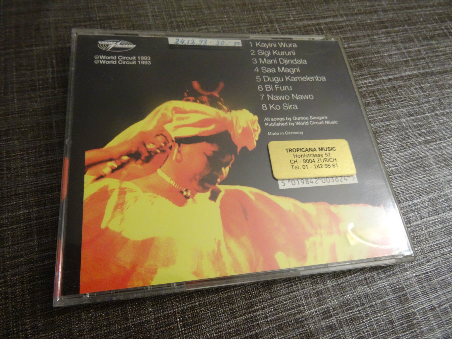 CD: Oumou Sangare - Ko sira Kosira CD – Usato da Olten venduto da Disc-Ausverkauf 1