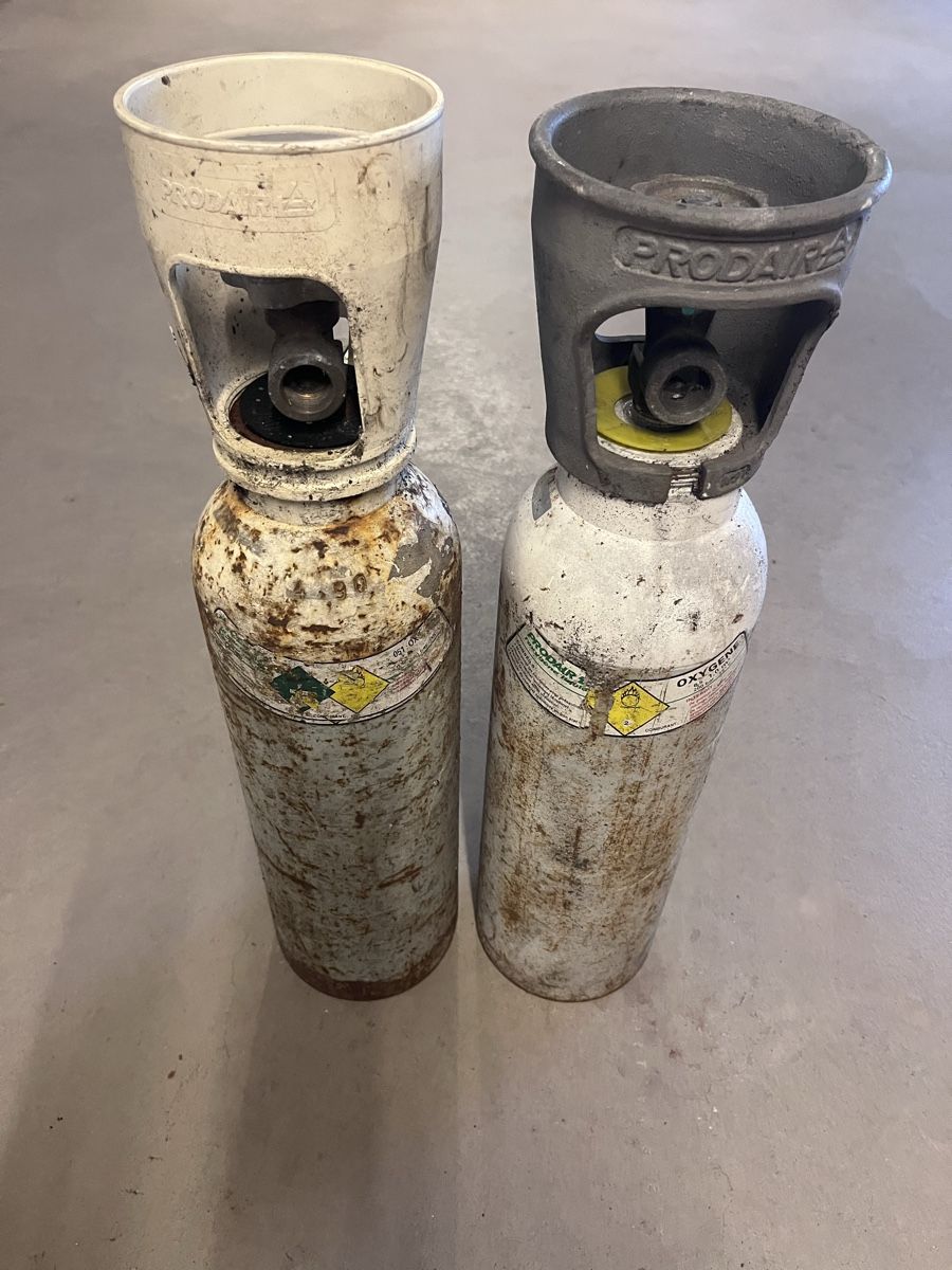 Apparecchiature e tecnologia a gas: Bouteilles d'oxygène PRODAIR  – Usato da BREMBLENS venduto da Lafoudre 4