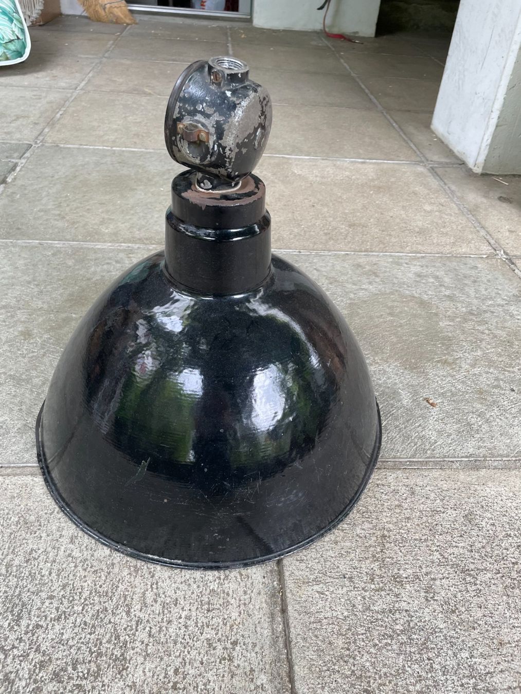 Lampade: Industrie Lampe Emaille – Usato da Hinwil venduto da Mvera 1