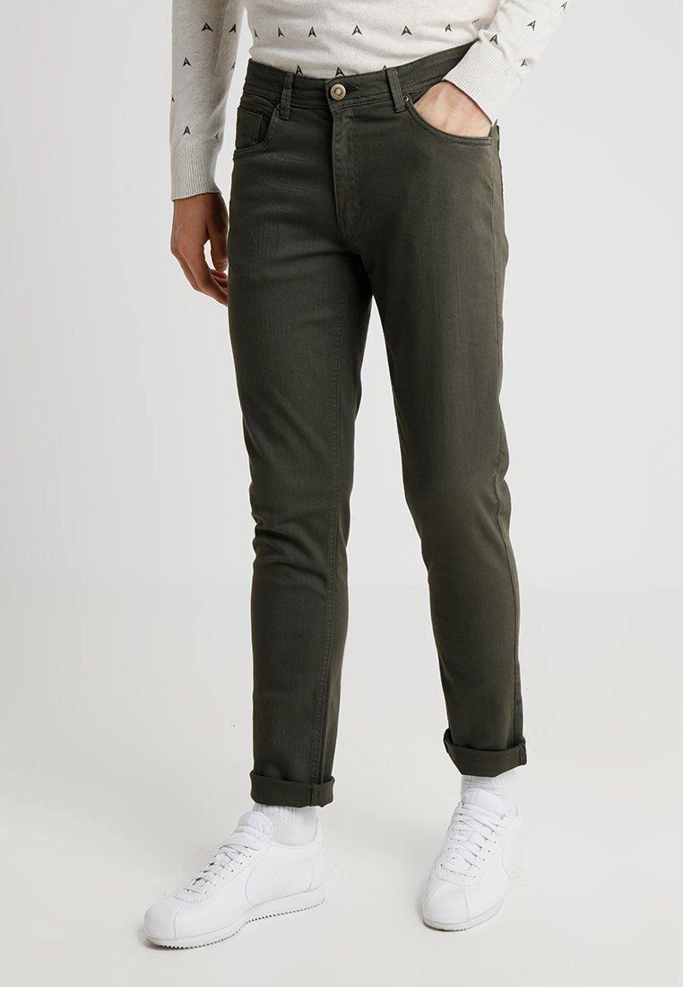 Jeans: Urban Classics pantalons M – D'occasion à Engollon par Winters91