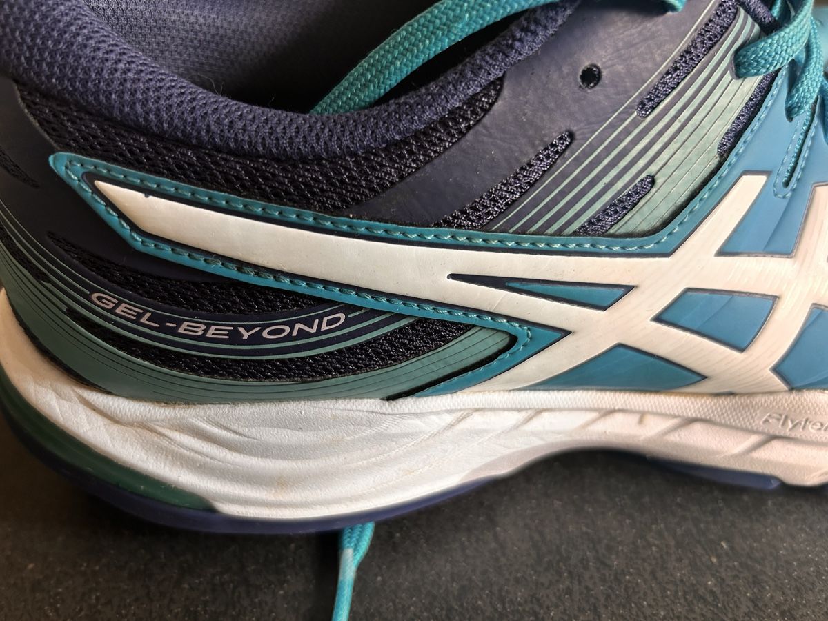 Herrenschuhe: Asics Gel-Beyond Gr.46 – Gebraucht aus Innertkirchen von Katzeschwarz74 4