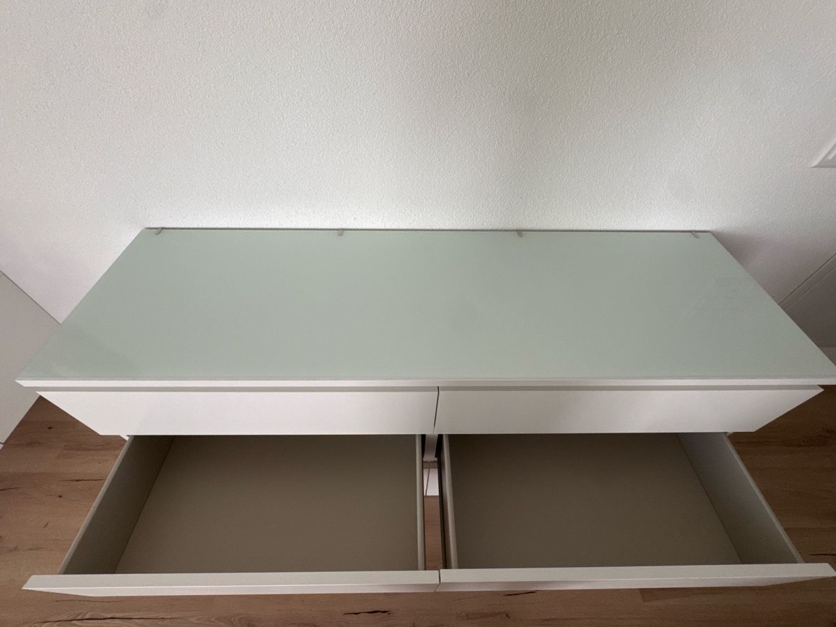 Ikea Kommoden: Kommode Malm weiss mit Glasfront 6 Schubladen  – Gebraucht aus Menziken von Ranma 2