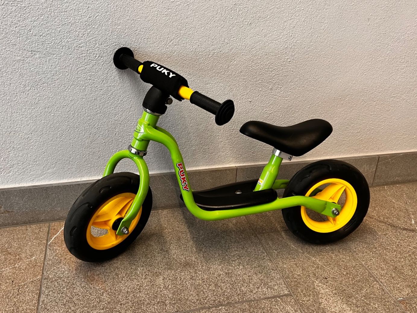 Puky Véhicules pour enfants: PUKY Laufrad mit passendem Velohelm – D'occasion à Udligenswil par s.romano