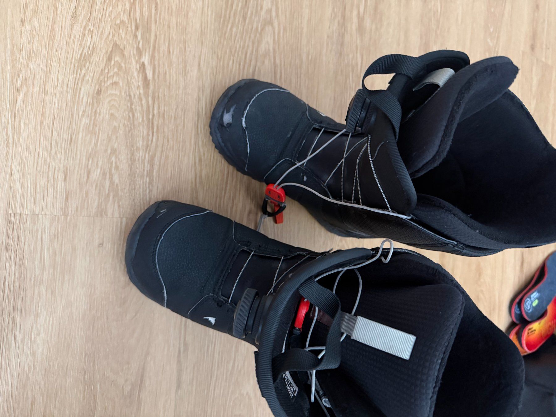 Burton Herrenschuhe: Burton Moto Snowboard Boots Grösse 42 – Gebraucht aus Oberrieden von 4dam 2