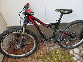 VTT enfant Specialized tout suspendu