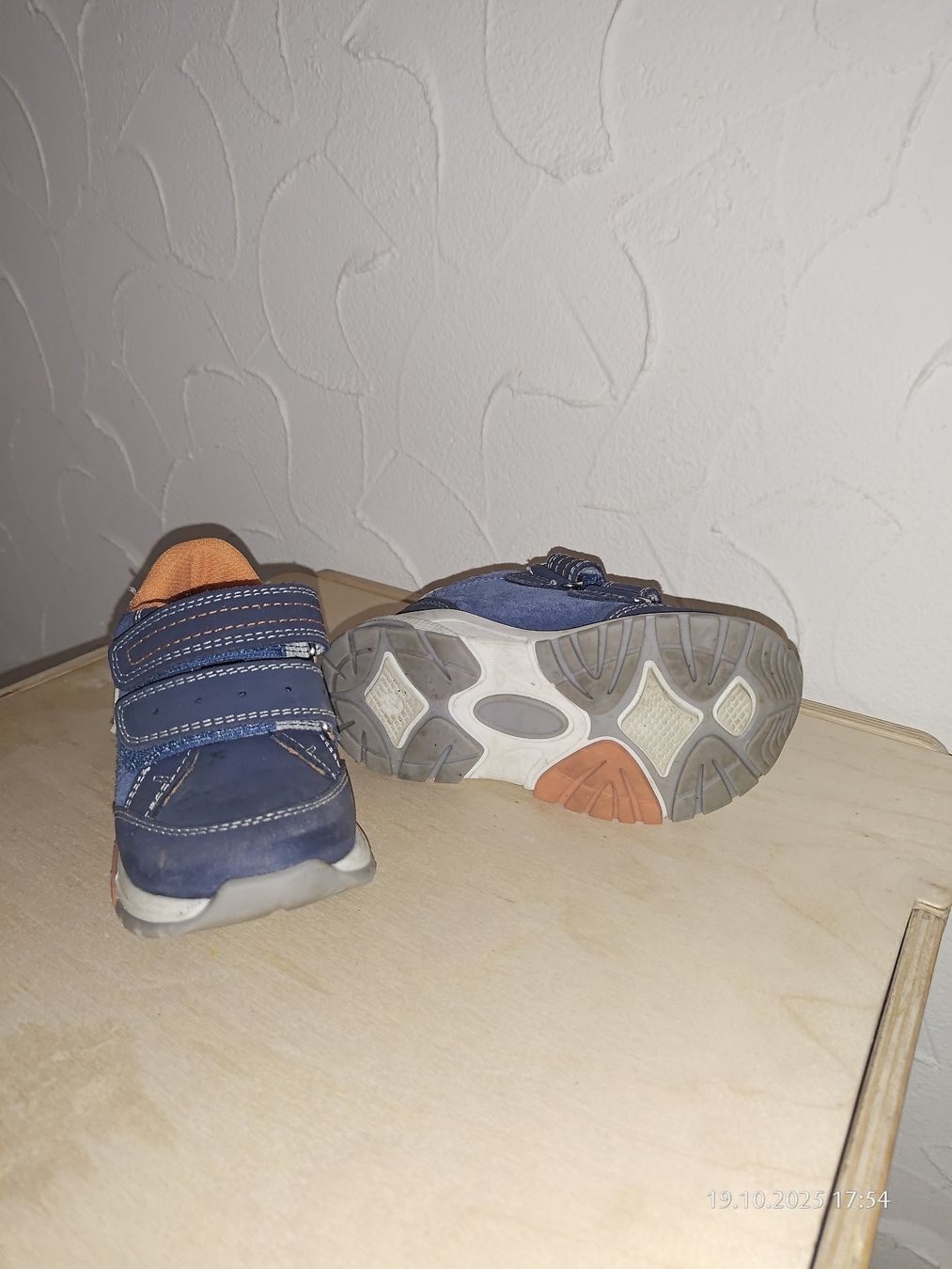 Schuhe für Jungen: Kinderschuhe, Grösse 24 – Gebraucht aus Laupersdorf von ela_uatb 1