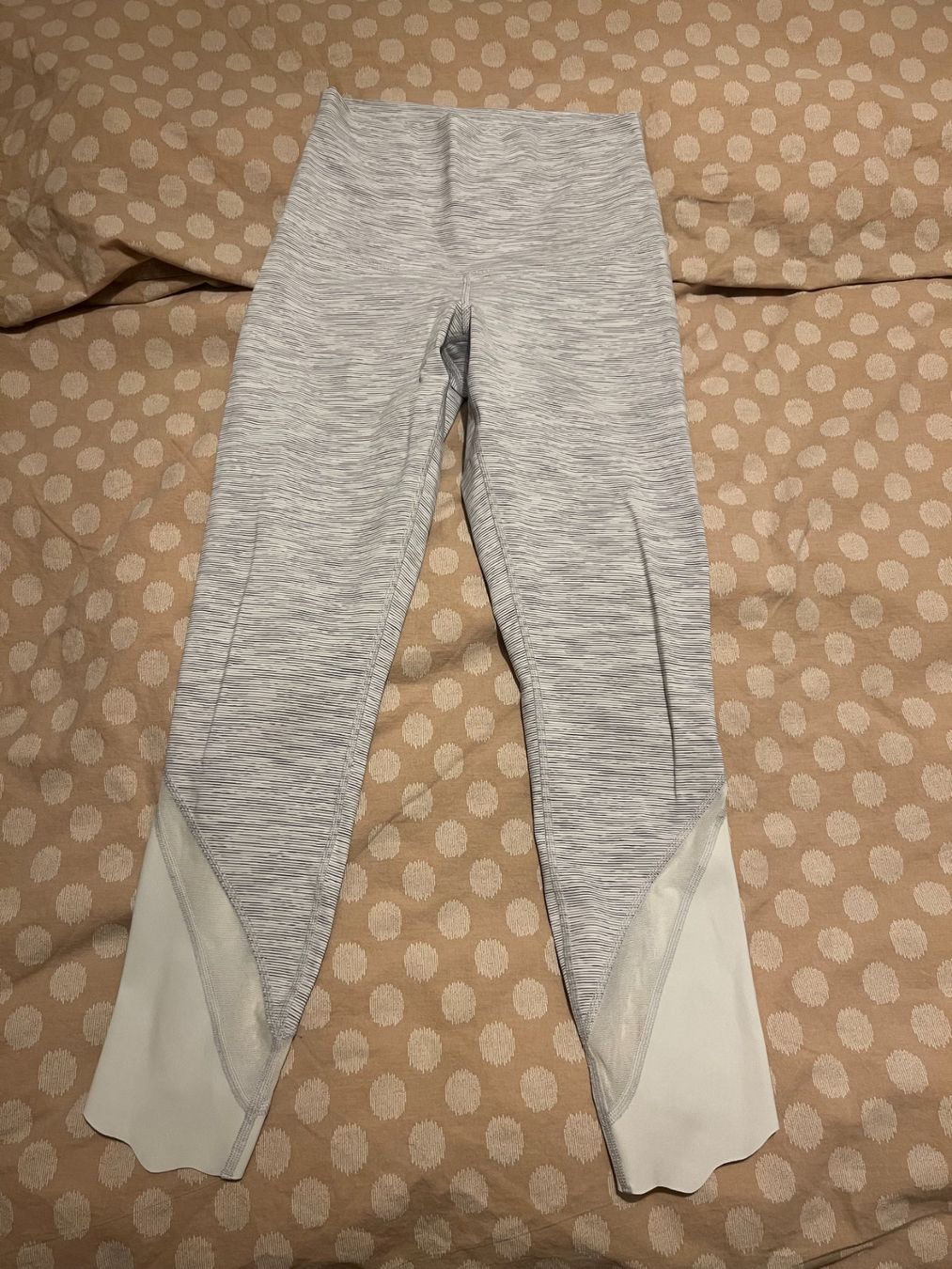 Lululemon Leggings: Lululemon Wunder under Tights Crop 23 – Neu (gemäss Beschreibung) aus Münchenbuchsee von CoRa_93