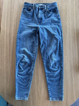 Levi's Jeans Damen High Waisted Mom Grösse 28