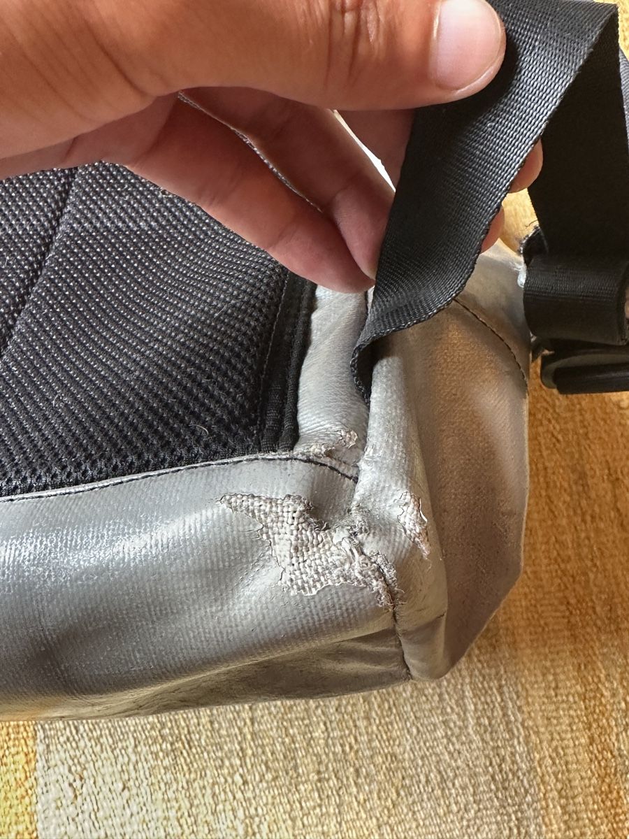 Freitag Sacs à dos: Freitag F306 Hazzard silver backpack – D'occasion à Villars-Burquin par Iliasso 5