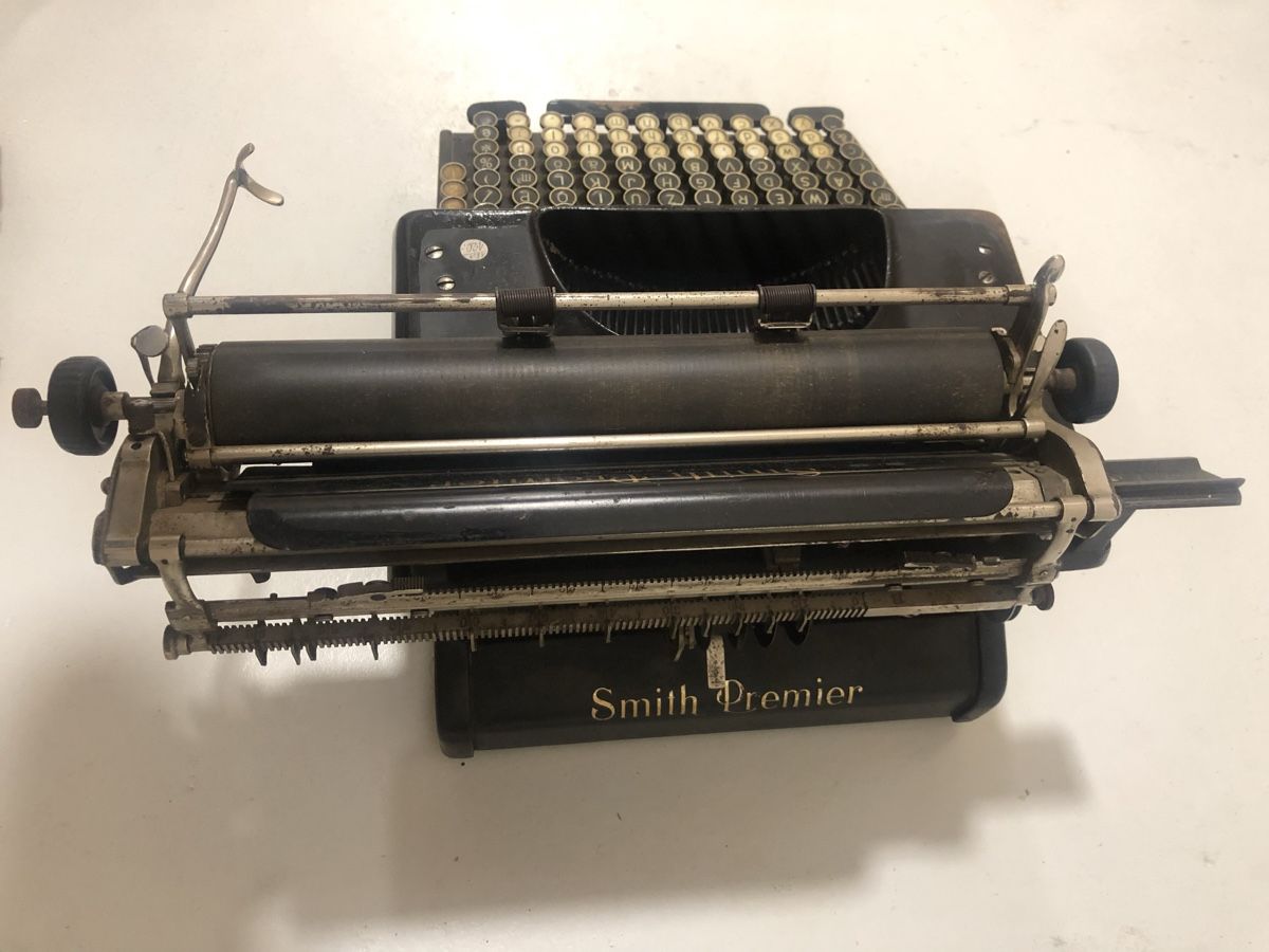 Schreibmaschinen: Machine à écrire ancienne Smith Premier No 10 - vintage – Gebraucht aus Lausanne von Stephaniesdressing 5