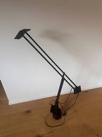 Artemide Stehleuchte schwarz