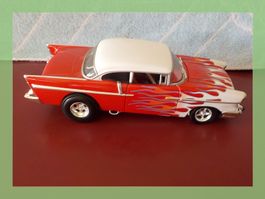 Modellauto Custom Chevrolet 1955 Flammen rot/weiss