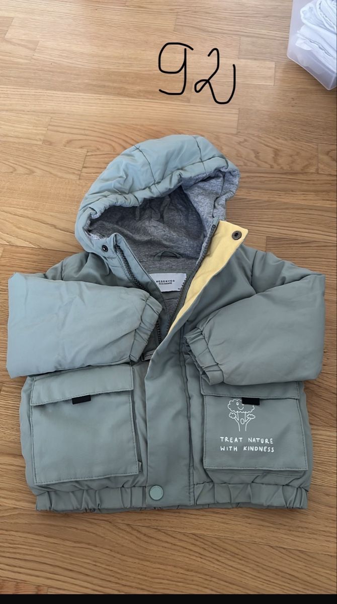 Jacken & Mäntel: Kinderjacke Grösse 92 Reserved – Gebraucht aus Liestal von Efri33