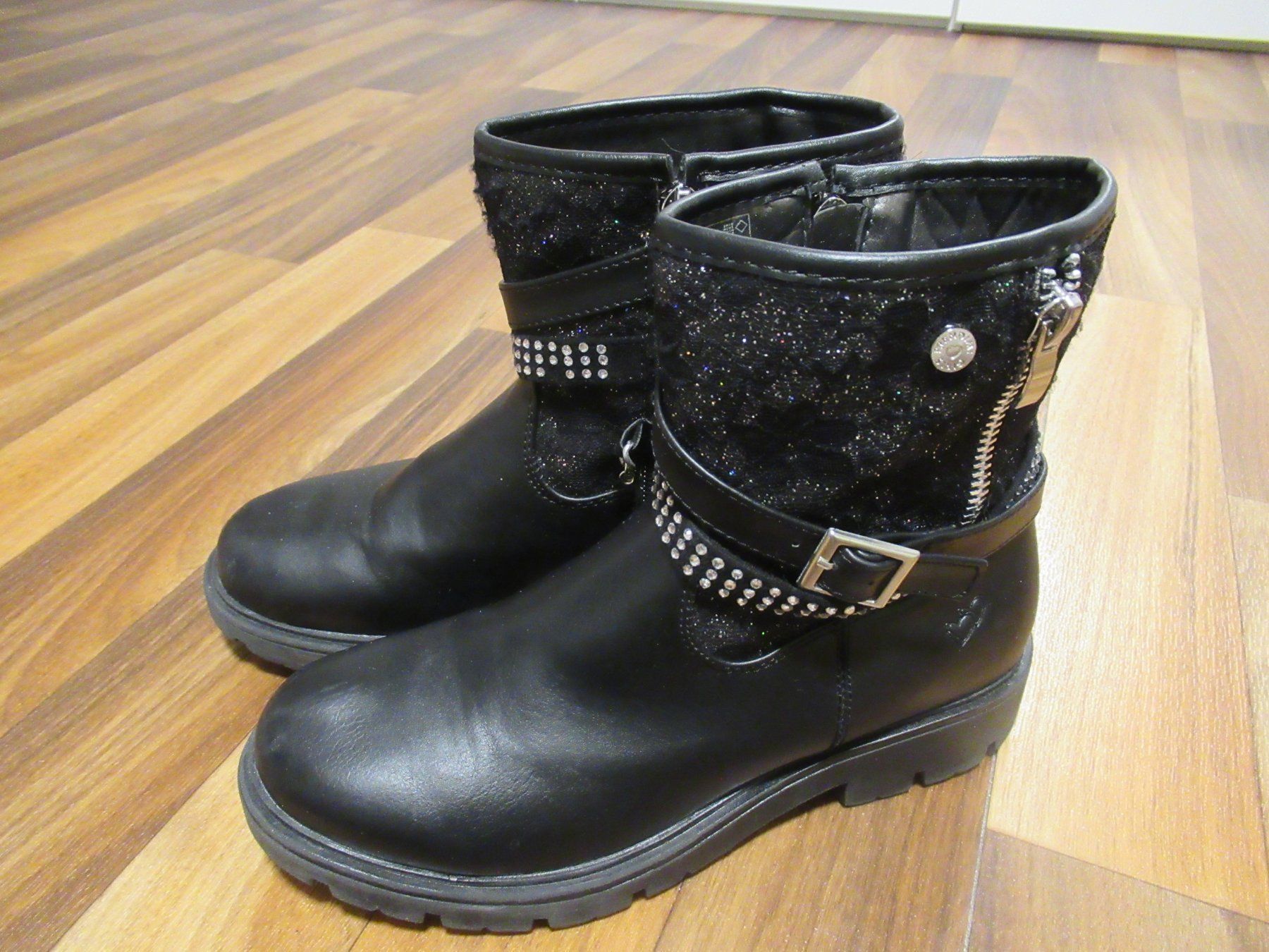 Schuhe für Mädchen: Stiefel – Gebraucht aus Wittenbach von pambob
