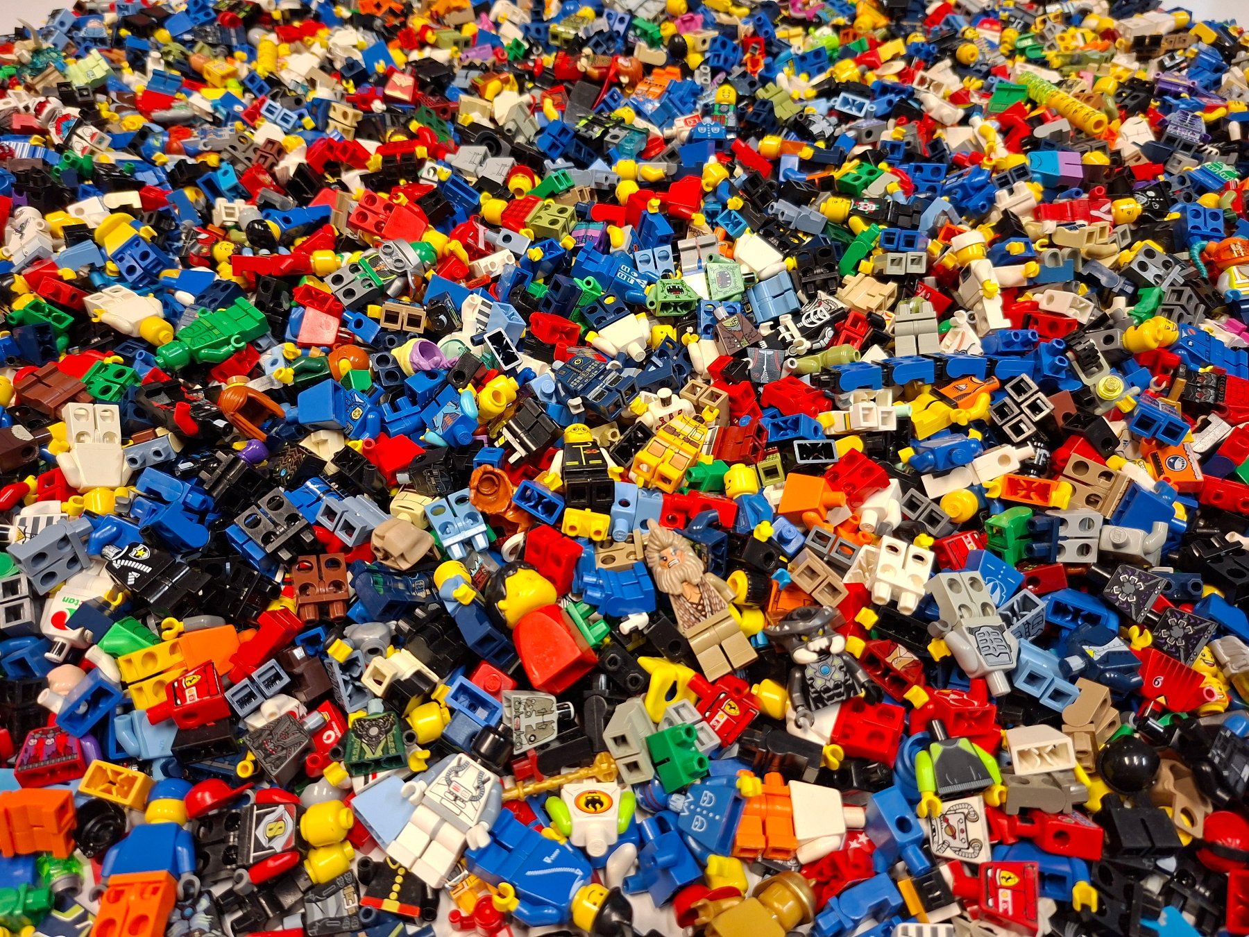 Lego Giocattoli: Lego Minifiguren 7,650 kg – Usato da Sils im Domleschg venduto da AMAG_AUDI_ZH 9