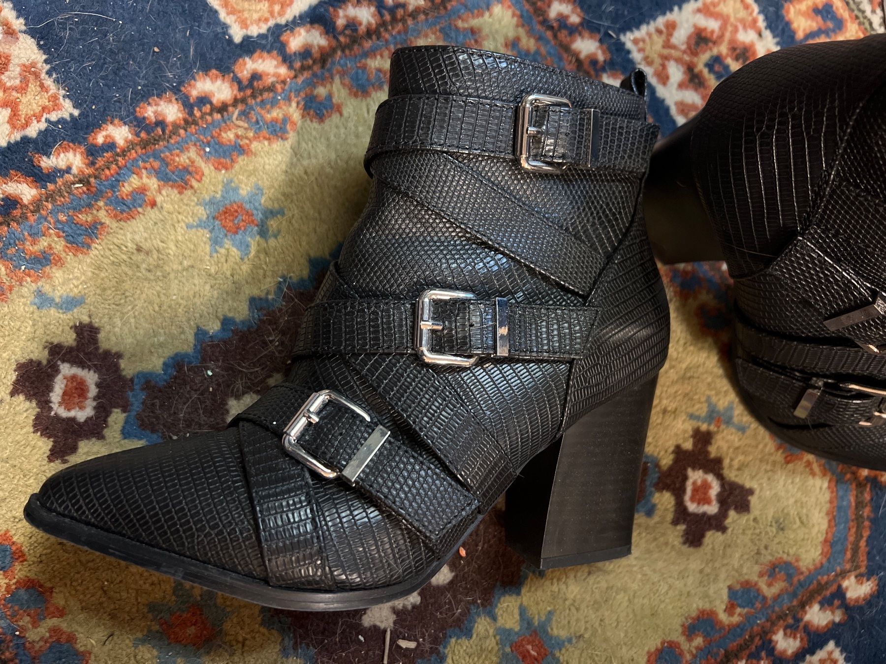 Scarpe da donna: Damen Stiefeletten schwarz(d) – Usato da Rorschach venduto da TimelessTrading 1
