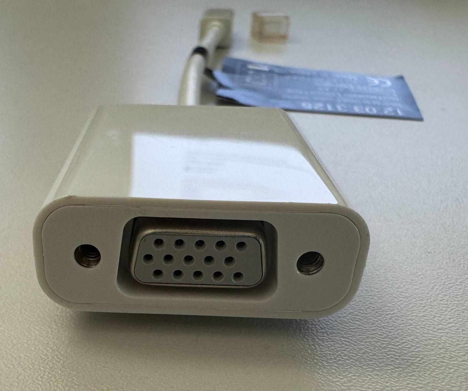 Unità & Adattatore: VGA to mini Displayport Adapter – Usato da Winterthur venduto da YaV 2