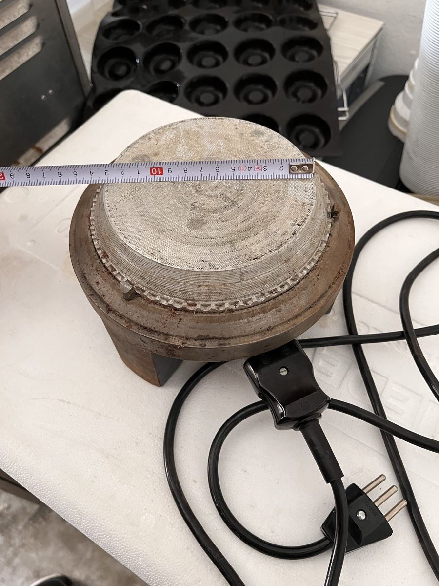 Elettrodomestici da cucina: Matrice pour peerless pour fonds de gâteaux – Usato da La Tour-de-Peilz venduto da ani_zgb6 2