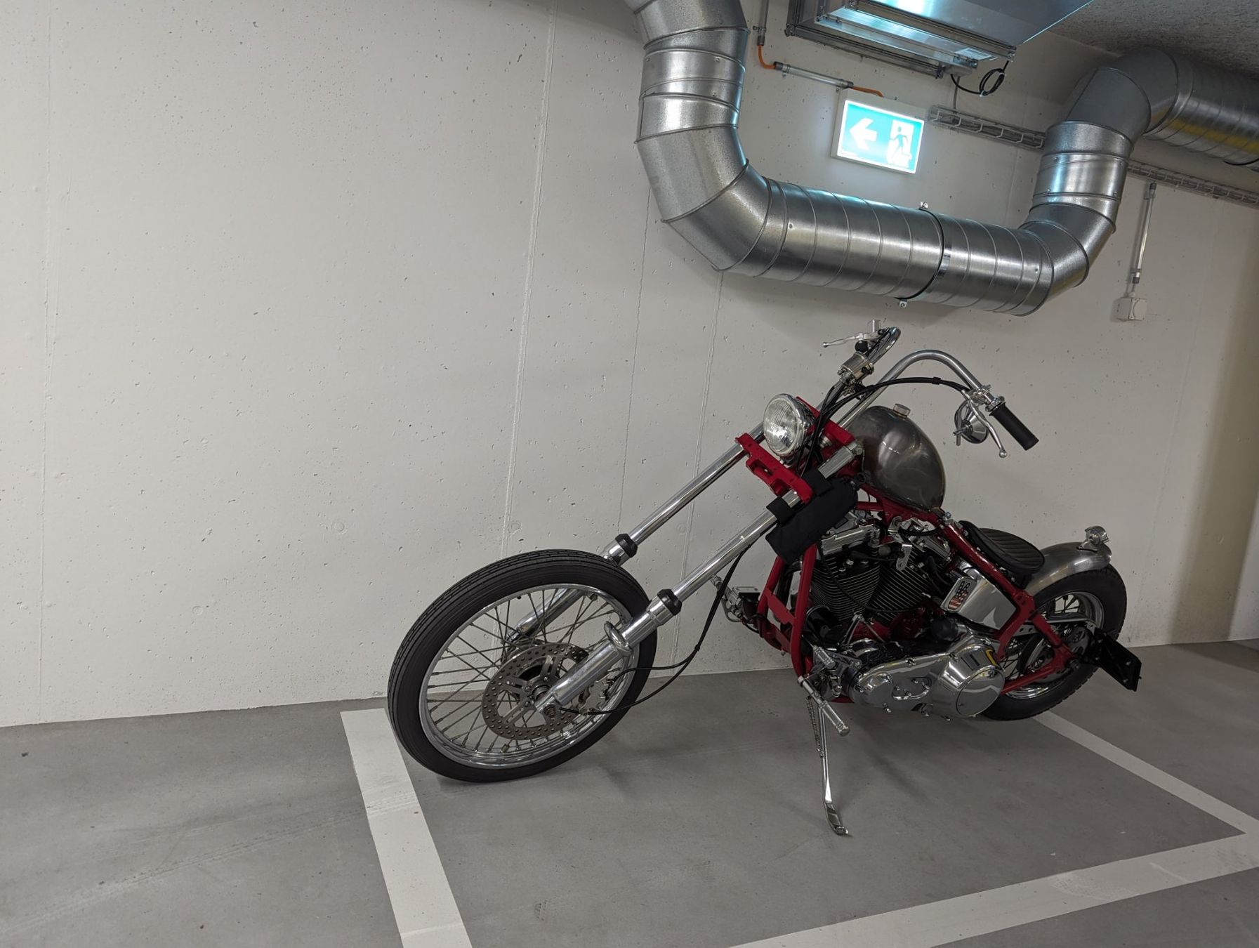 Harley-Davidson Chopper: Harley-Davidson FXST Softail Oldschool Longfork Chopper – Usato da Mauensee venduto da Nd0 4