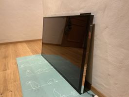 Bang & Olufsen BeoVision Avant 55" LCD TV with Remote