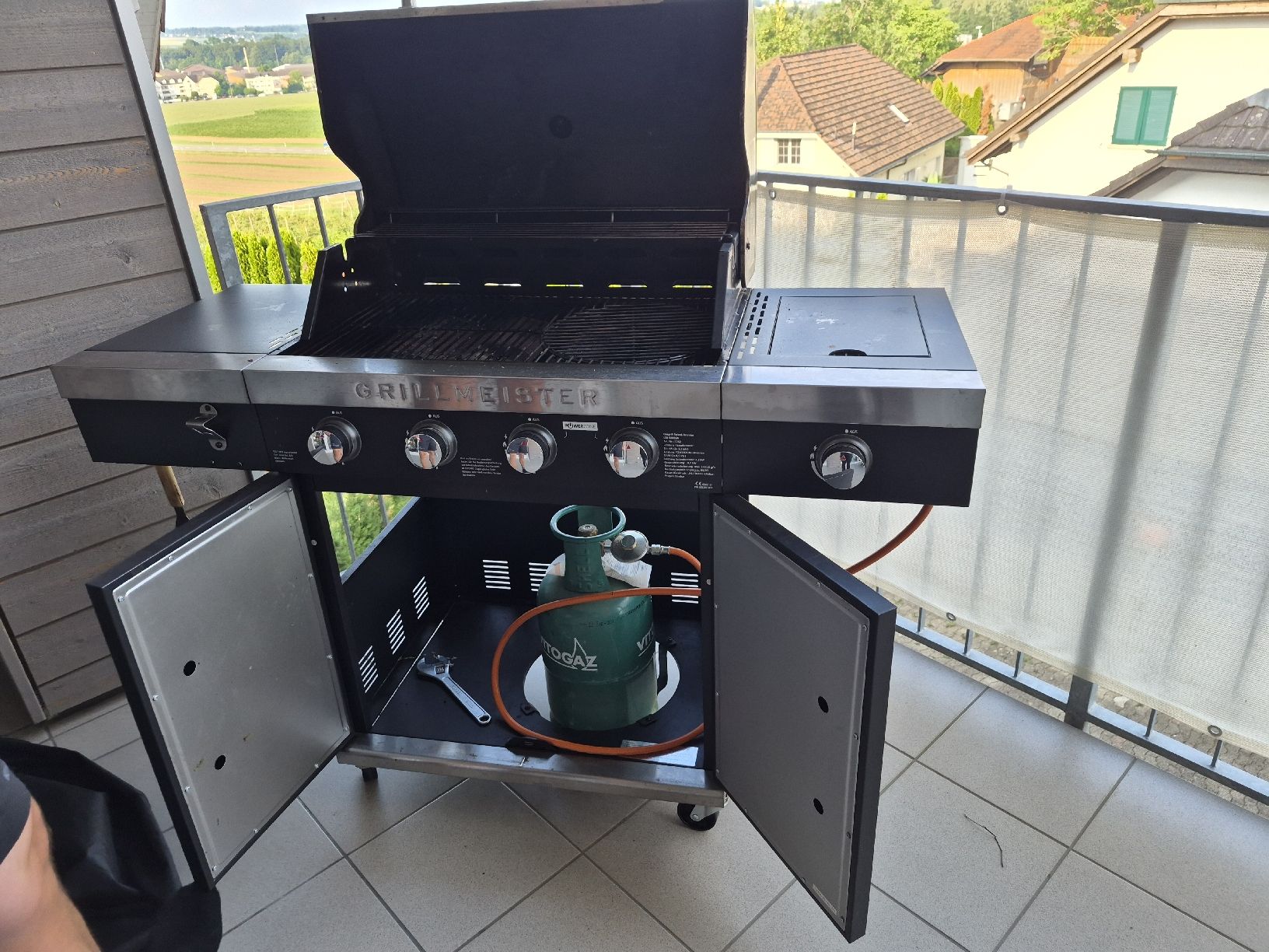 Griglie: Grillmeister Gasgrill mit  Abdeckung gebraucht – Usato da Istighofen venduto da and_jc2r 1