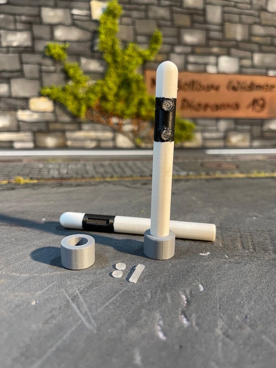 Modellismo RC: Strassen Pfosten 1:14 – Nuovo e nell'imballaggio originale da Altdorf UR venduto da modellbau-widmer 2