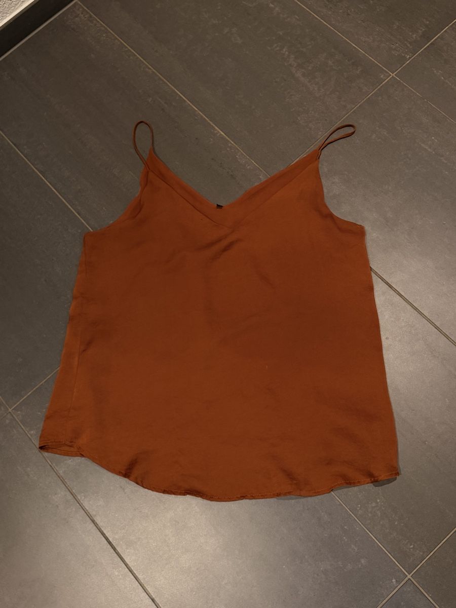 Top: Träger Top – Usato da Schenkon venduto da jul_vnk7 1