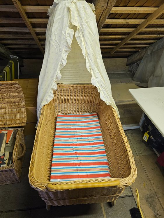 Winziger D-Form Fahrradkorb Aus Weidengeflecht Für Lenker - Mit Lederriemen In Verschiedenen Farben