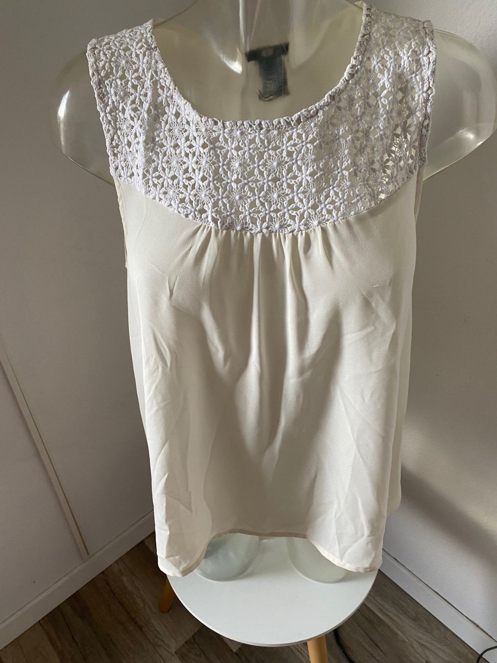 H&M Top: H&M Top Grösse 38. beige – Usato da Allenwinden venduto da Obalu 1