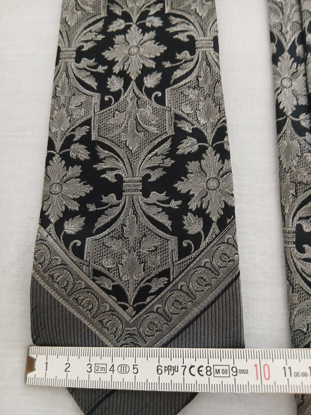 Versace Cravatte: Cravatte Versace Versus – Usato da Genève venduto da GenevaLuxury 8