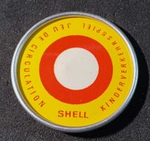GG023 - Brosche SHELL Kinderverkehrsspiel